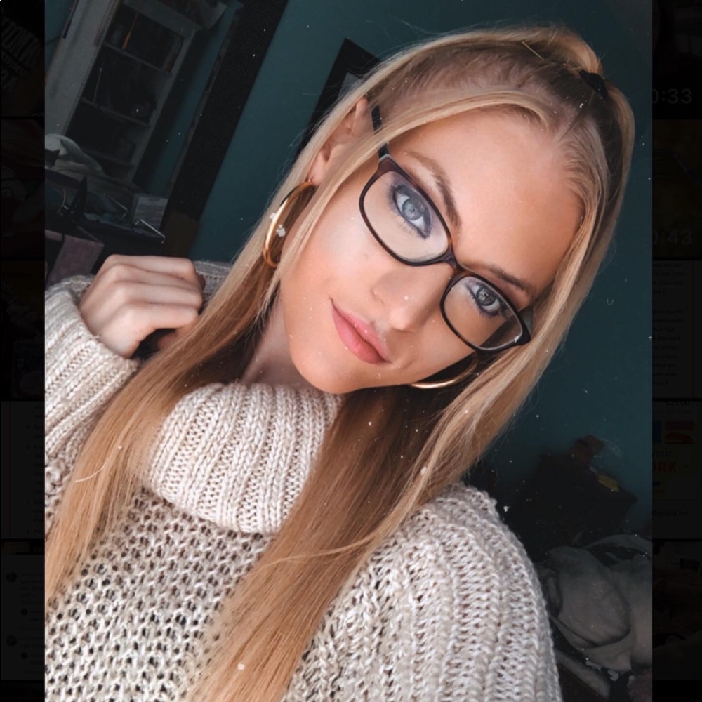 Meet your Posher, Brianna